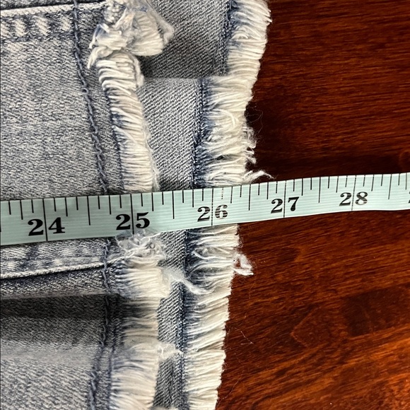 Venus Womens Jean Jacket 12 Light Wash Button Down Pleated Back Raw Edge Trendy - Picture 13 of 14